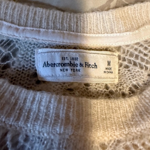 Vintage Abercrombie Cream Lace Sweater - Picture 5 of 9